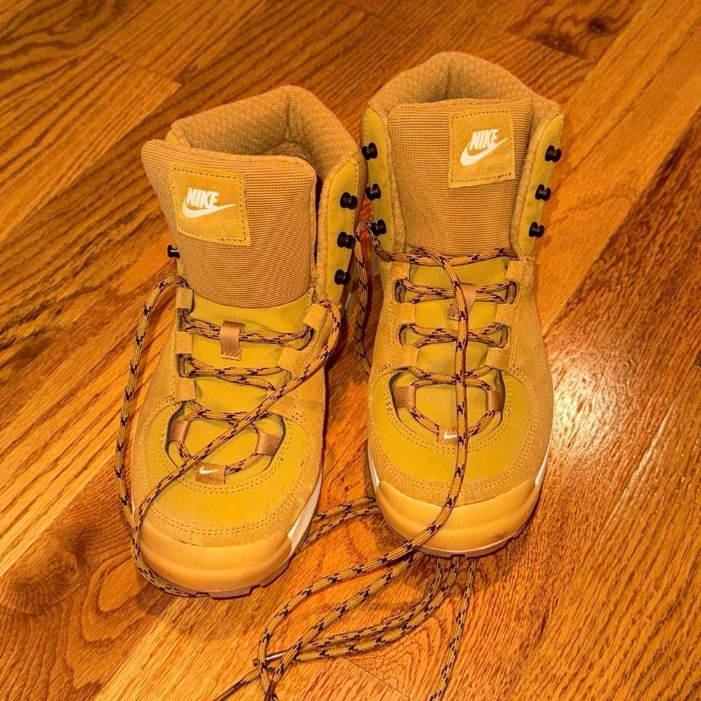 Nike Tan sneaker boots